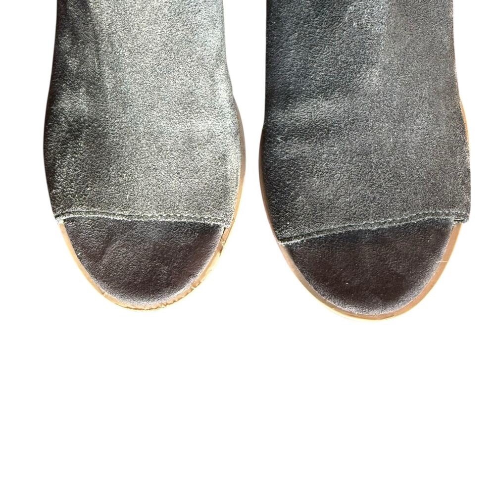 Susina Women's Carina Lea‎ Charcoal Gray Suede Peep Toe Ankle Booties - Size 8 - Picture 6 of 10